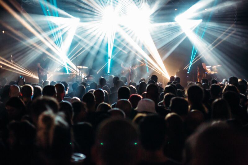 God Is An Astronaut, autorica: Stephany Stefan