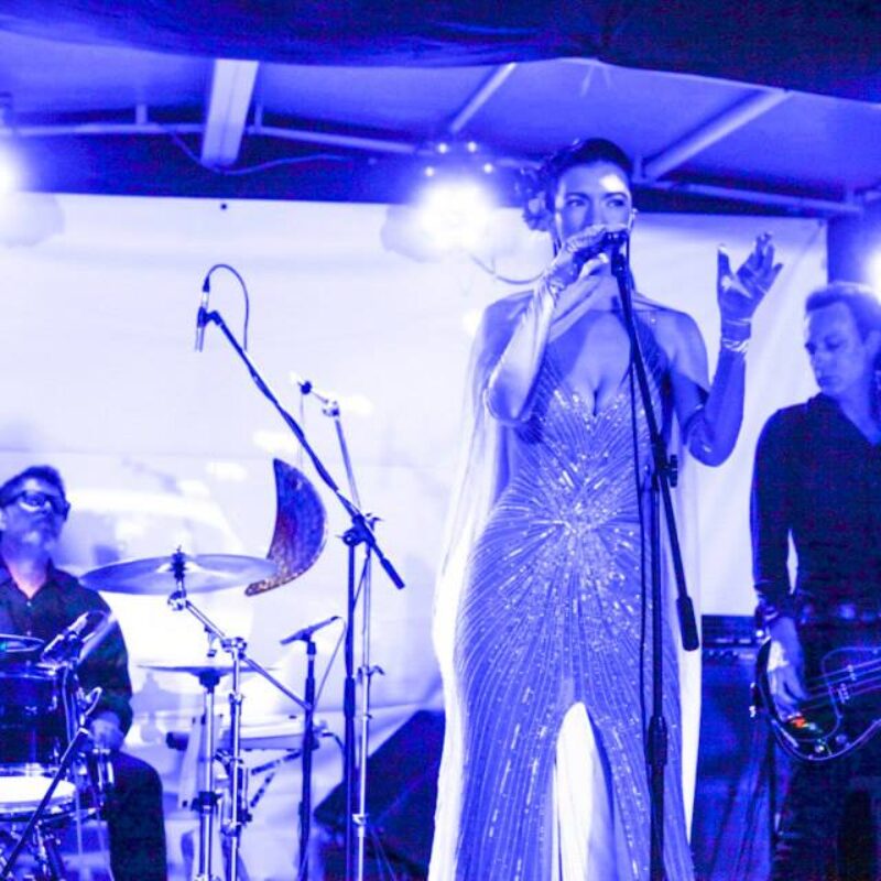 Chrysta Bell, autorica: Doris Fatur