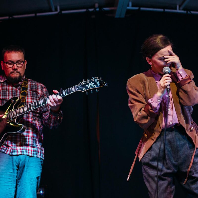 Večer s Cohenom, autorica: Stephany Stefan