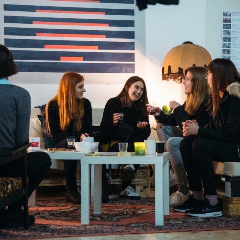 ''Gledanje Muzike'', autorica: Stephany Stefan