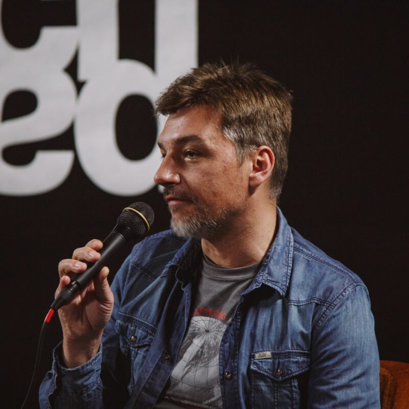 ”Megahertz”, autorica: Stephany Stefan