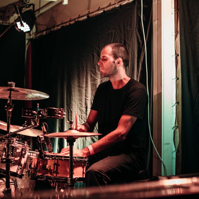 White on White, autorica: Stephany Stefan