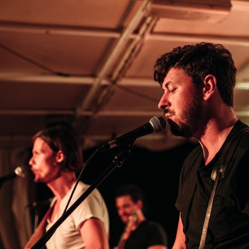 White on White, autorica: Stephany Stefan