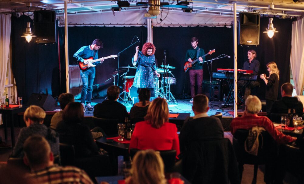 Luce, autorica: Stephany Stefan