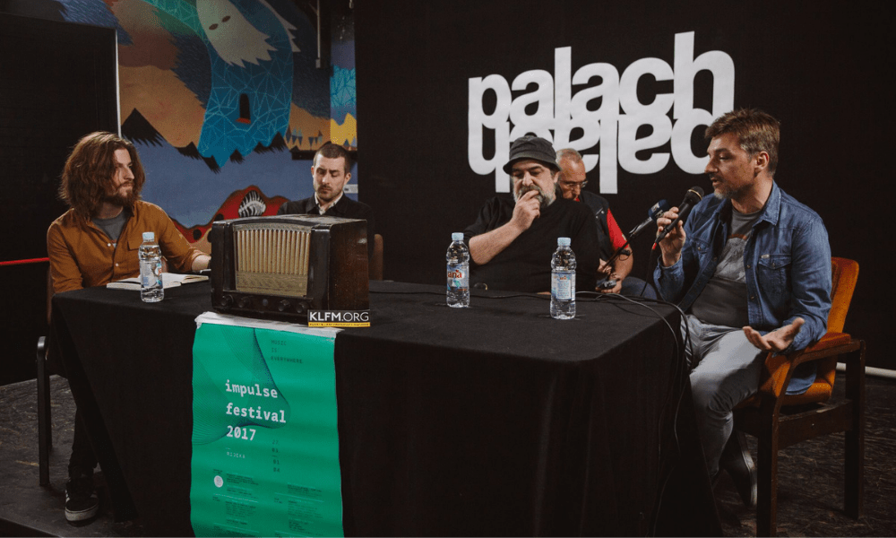 ”Megahertz”, autorica: Stephany Stefan