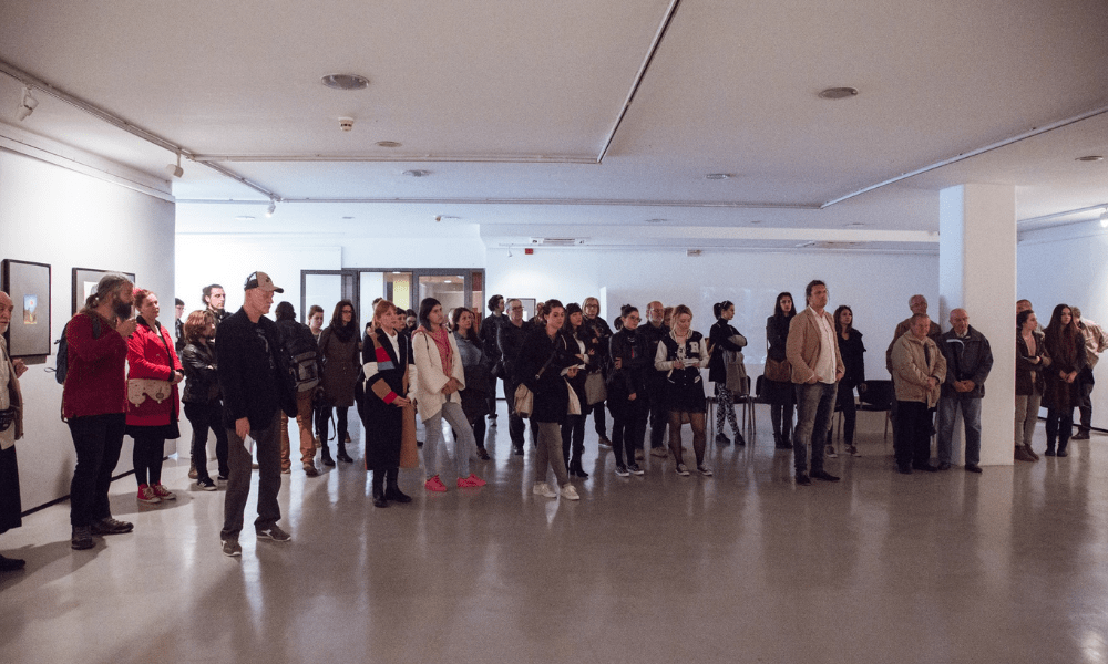 ”Prijatelji, rockeri, umjetnici”, autorica: Stephany Stefan