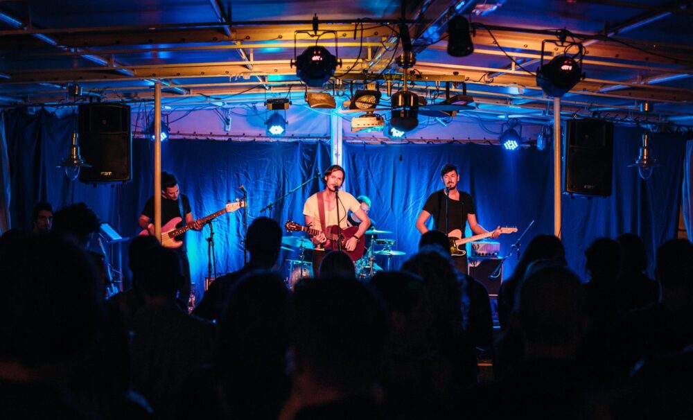 White on White, autorica: Stephany Stefan