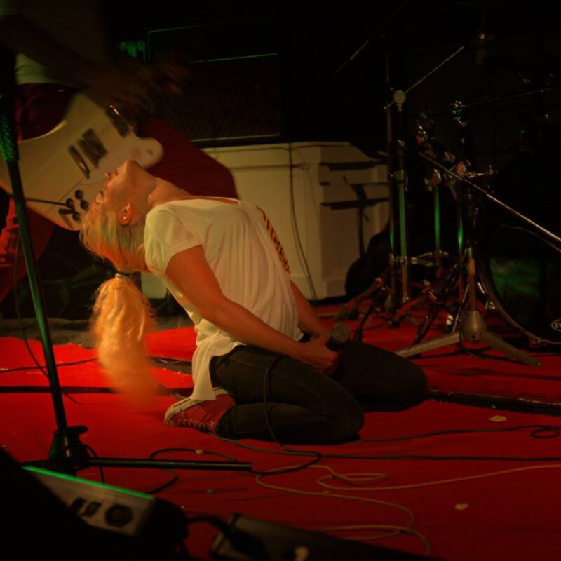 Quasarr + Morso + S3ngs + Big Strip Gorila + Moskva + Orvel + Embassy 516 + Valetudo + Feredon + Yaye + NLV + Dinamit duo, autorica: Kristina Barišić