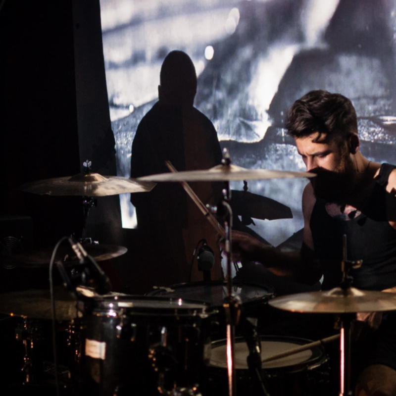 Asheraah + The White Mega Giant + Emphasis, autor: Erik Paladin