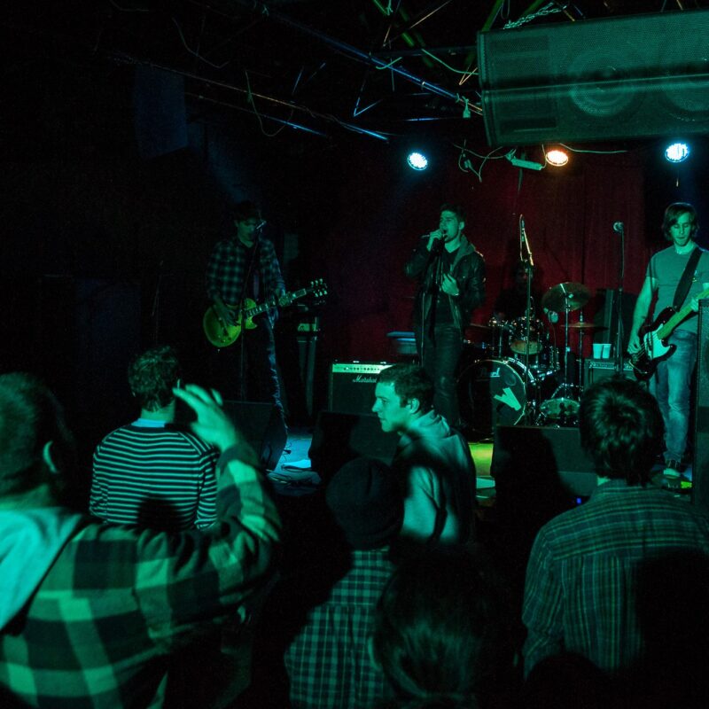 Elm Street Escape + Sillycons, autor: Erik Paladin