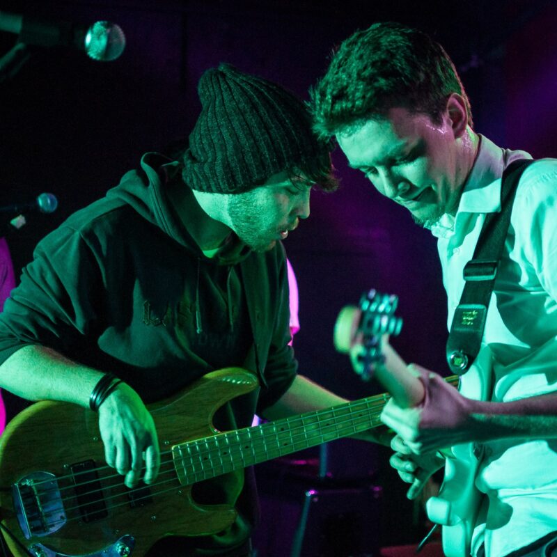 Elm Street Escape + Sillycons, autor: Erik Paladin