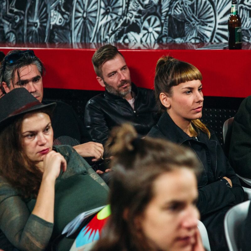 ”Girls (don’t) just wanna have fun”, autorica: Stephany Stefan