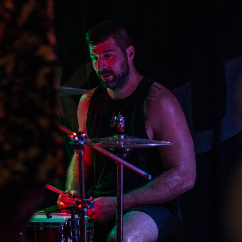 Paper Tigers + Ochi, autorica: Hana Barić