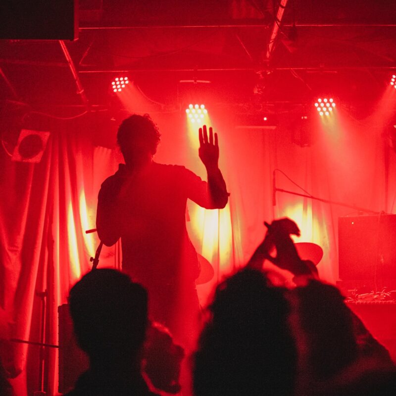 Suuns + Scattered Clouds, autorica: Stephany Stefan