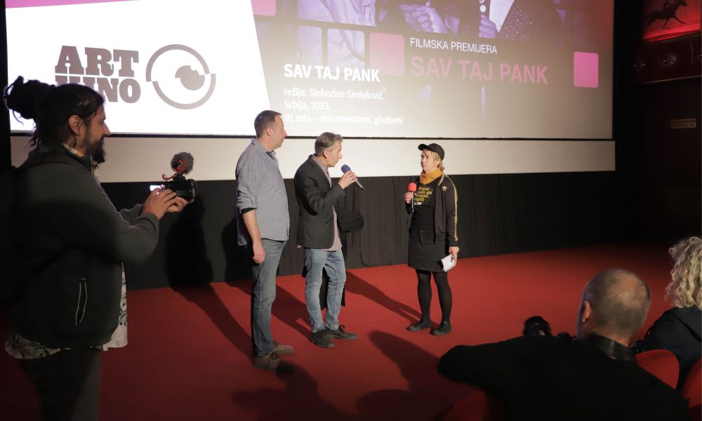 Sav taj pank, autorica: Klara Dujmović