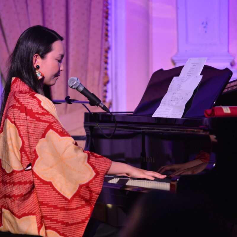 Elis po Japonski, autor: Vigo Mavrović