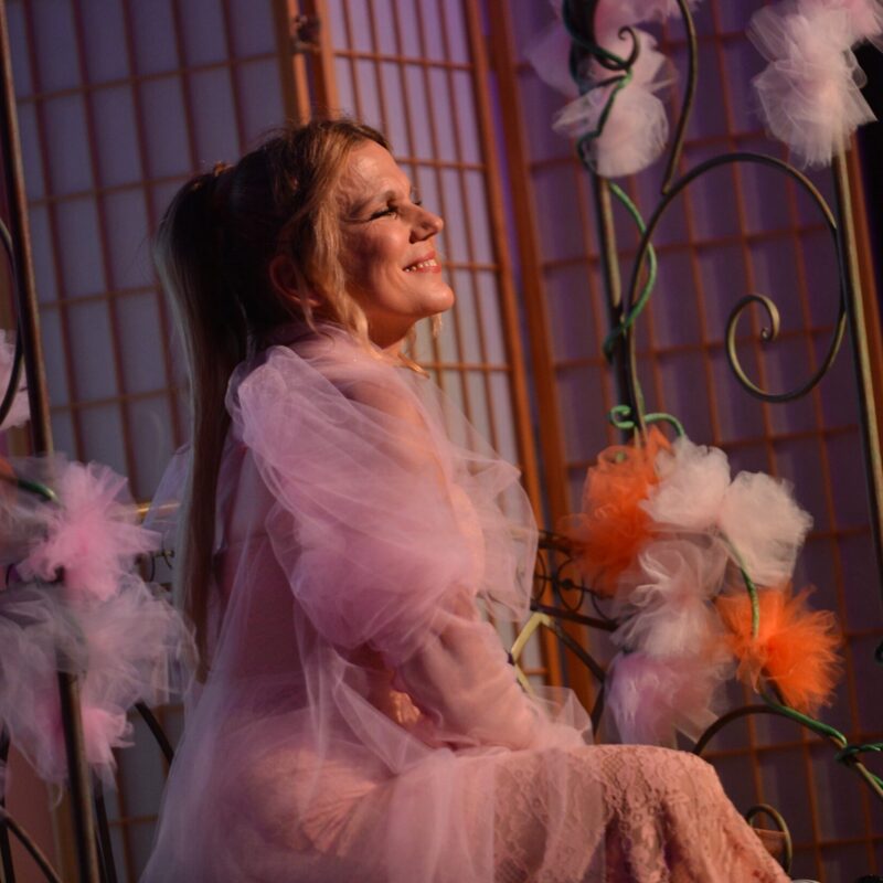 Elis po Japonski, autor: Vigo Mavrović