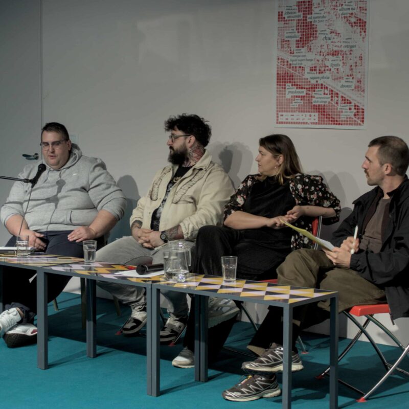 Od sumraka do zore, autorica: Ariana Krišković