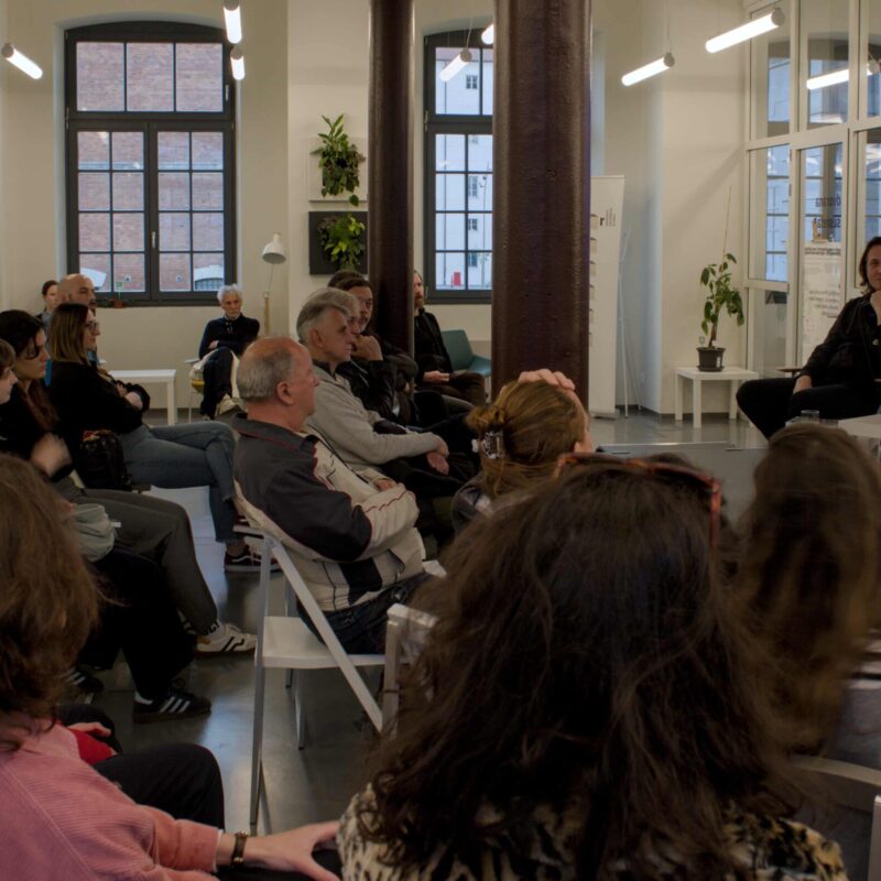 Album na dan, autorica: Ariana Krišković