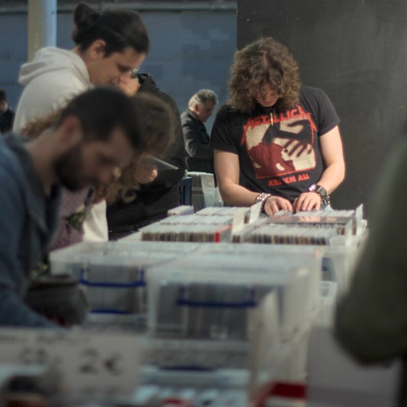 Sajam ploča, autorica: Ariana Krišković