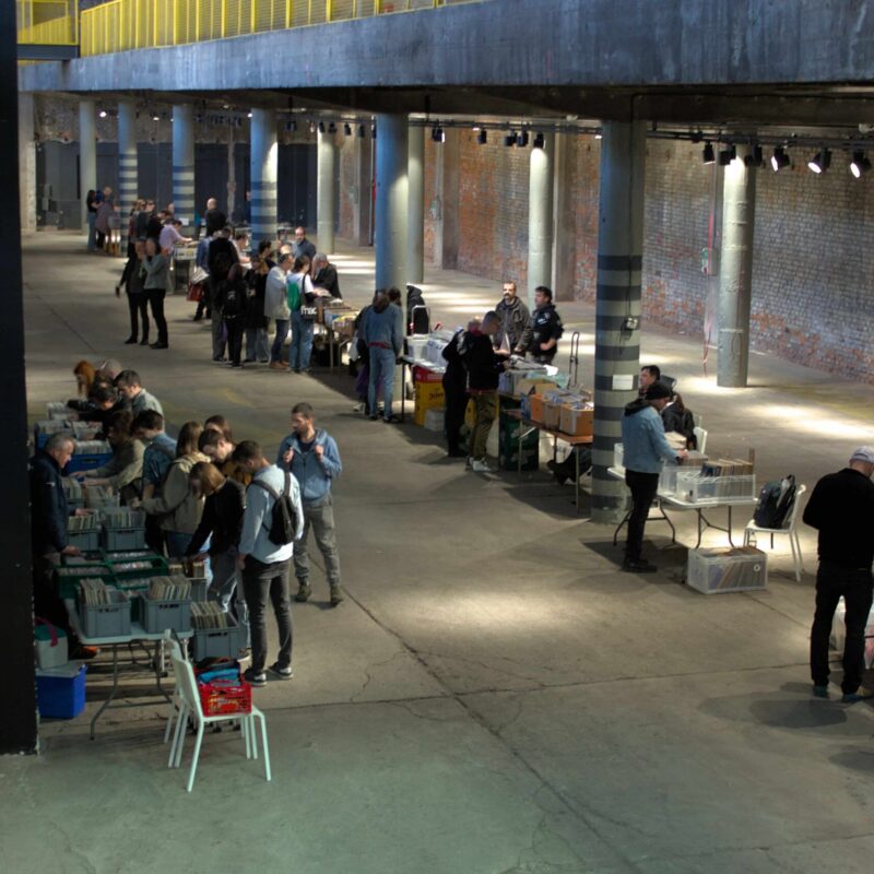 Sajam ploča, autorica: Ariana Krišković