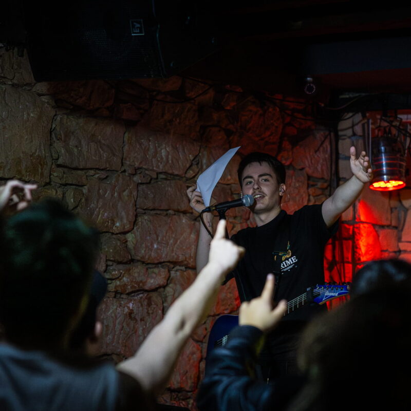 Mamut, Klapan, Homeless Among Tombs, autor: Filip Kovačević