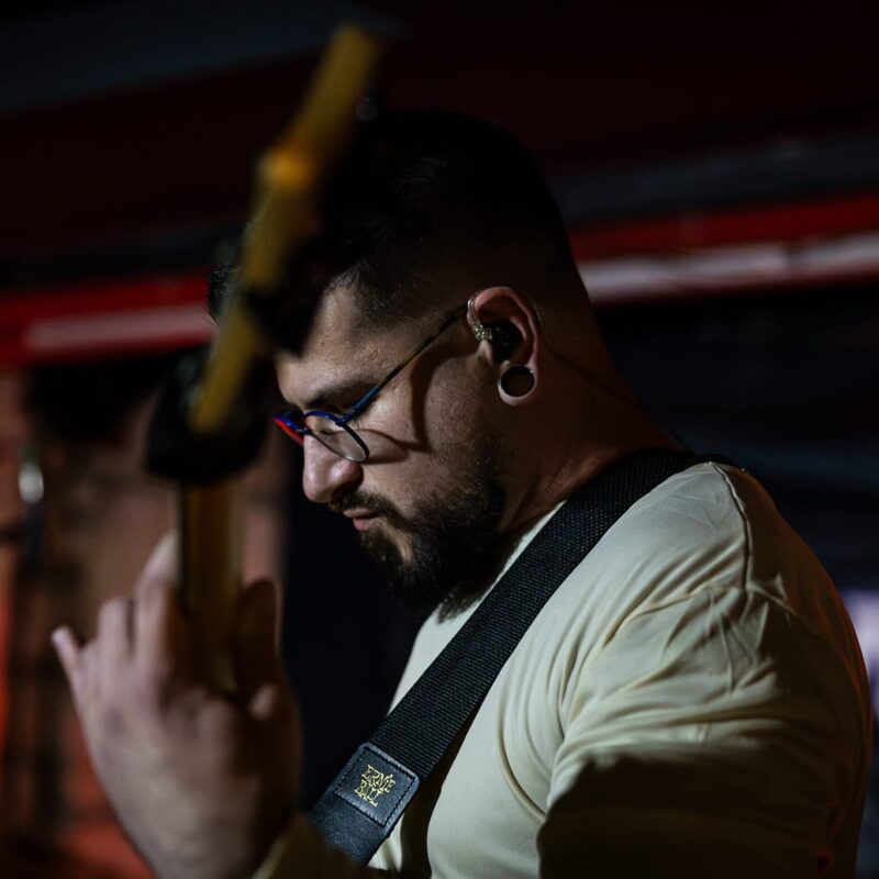 Mamut, Klapan, Homeless Among Tombs, autor: Filip Kovačević