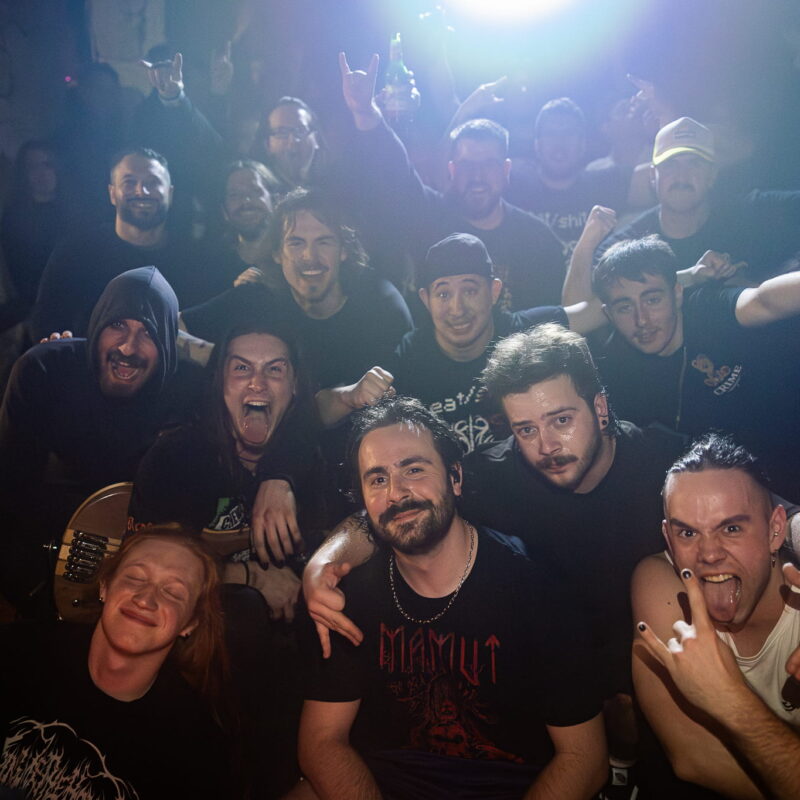 Mamut, Klapan, Homeless Among Tombs, autor: Filip Kovačević