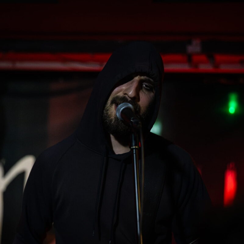 Mamut, Klapan, Homeless Among Tombs, autor: Filip Kovačević