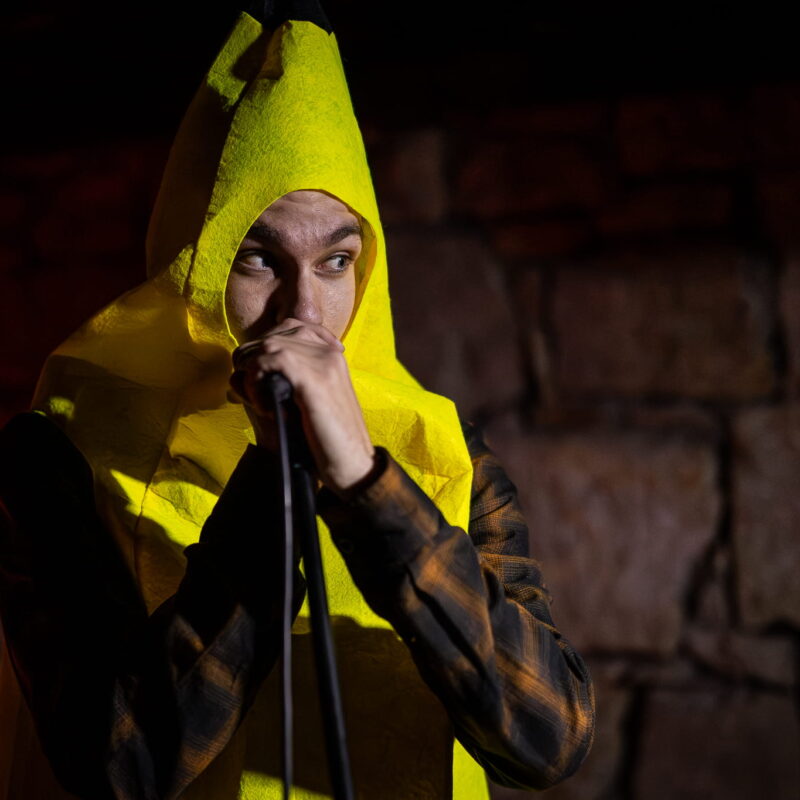 Mamut, Klapan, Homeless Among Tombs, autor: Filip Kovačević