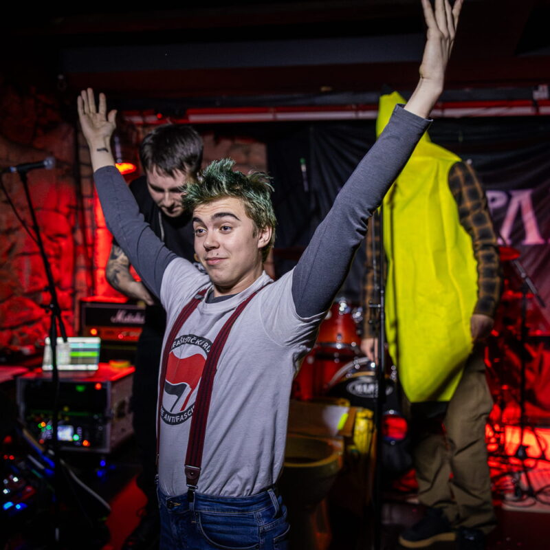 Mamut, Klapan, Homeless Among Tombs, autor: Filip Kovačević