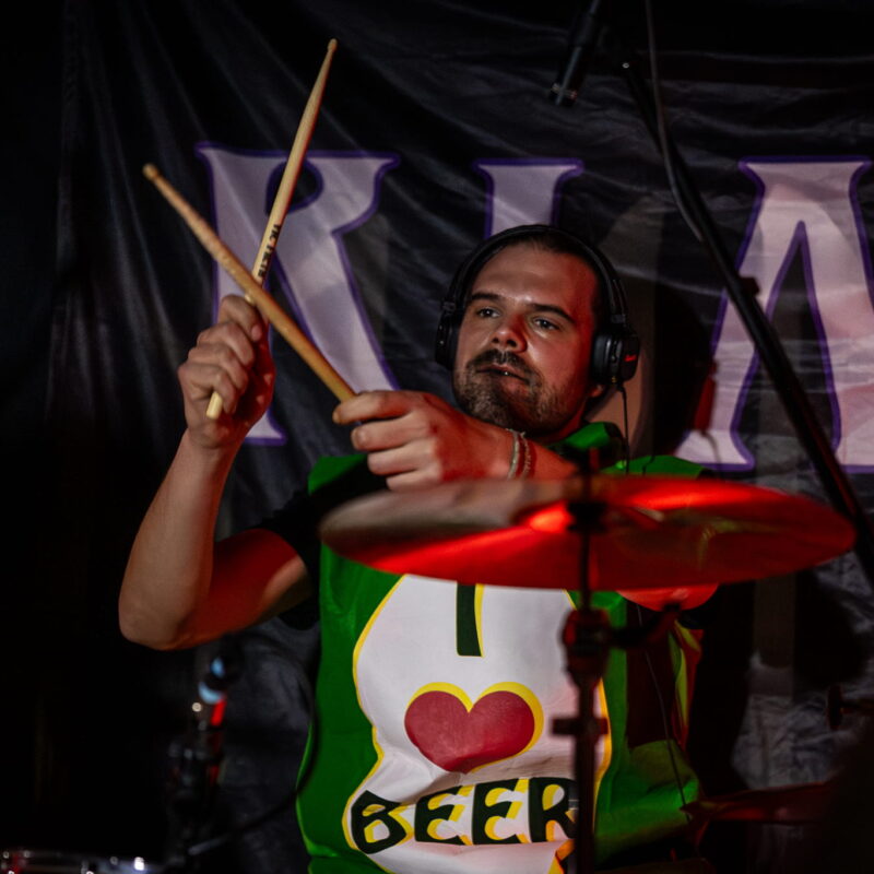 Mamut, Klapan, Homeless Among Tombs, autor: Filip Kovačević